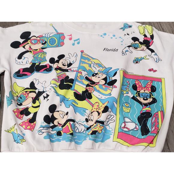The Walt Disney Company Minnie & Mickey Vintage Long Sleeved Sweater Sweatshirt - Picture 4 of 13